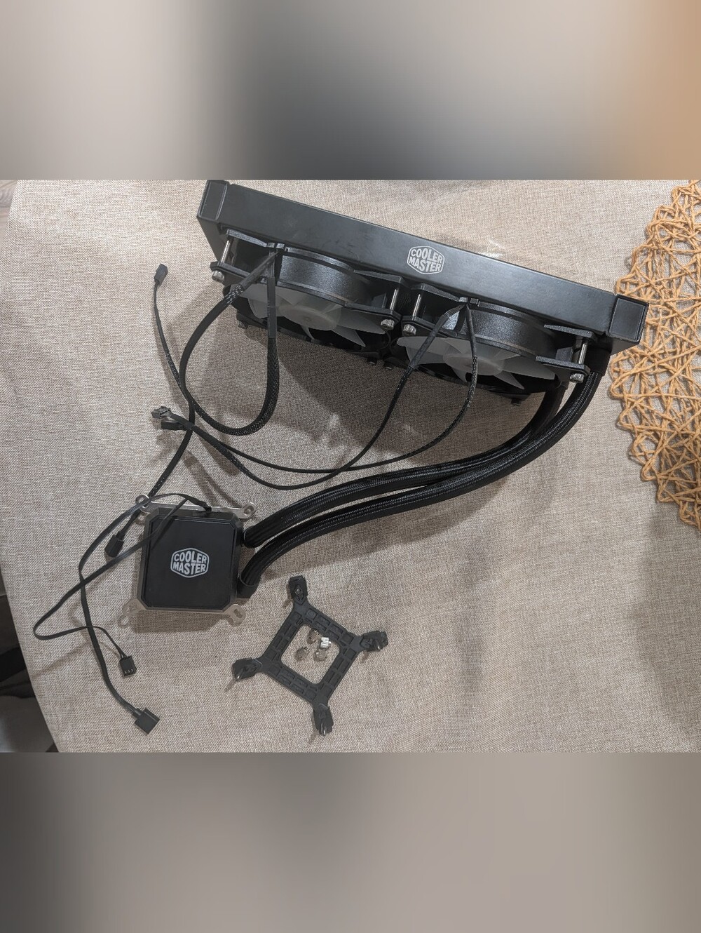 Cooler Master Black Liquid CPU Cooler - 240mm Radiator
